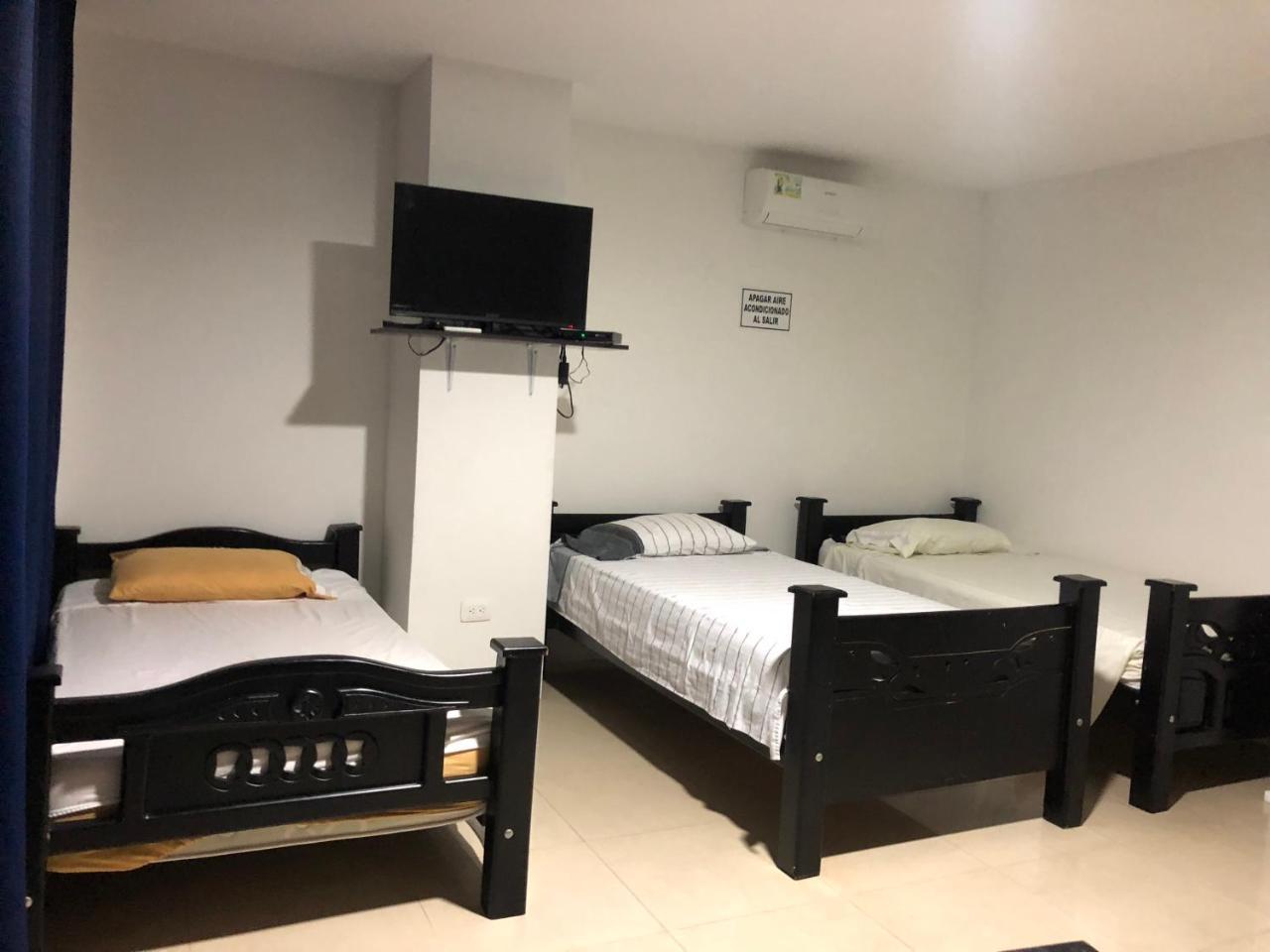 Hostal Central Beach San Andrés Eksteriør bilde